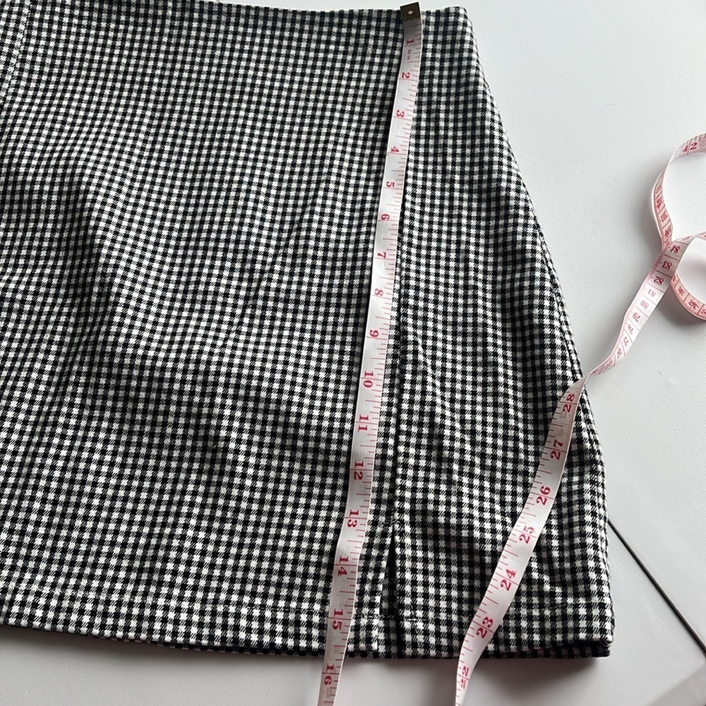 john galt by brandy melville Classic Black and White Checkered mini Skirt - Picture 9 of 9